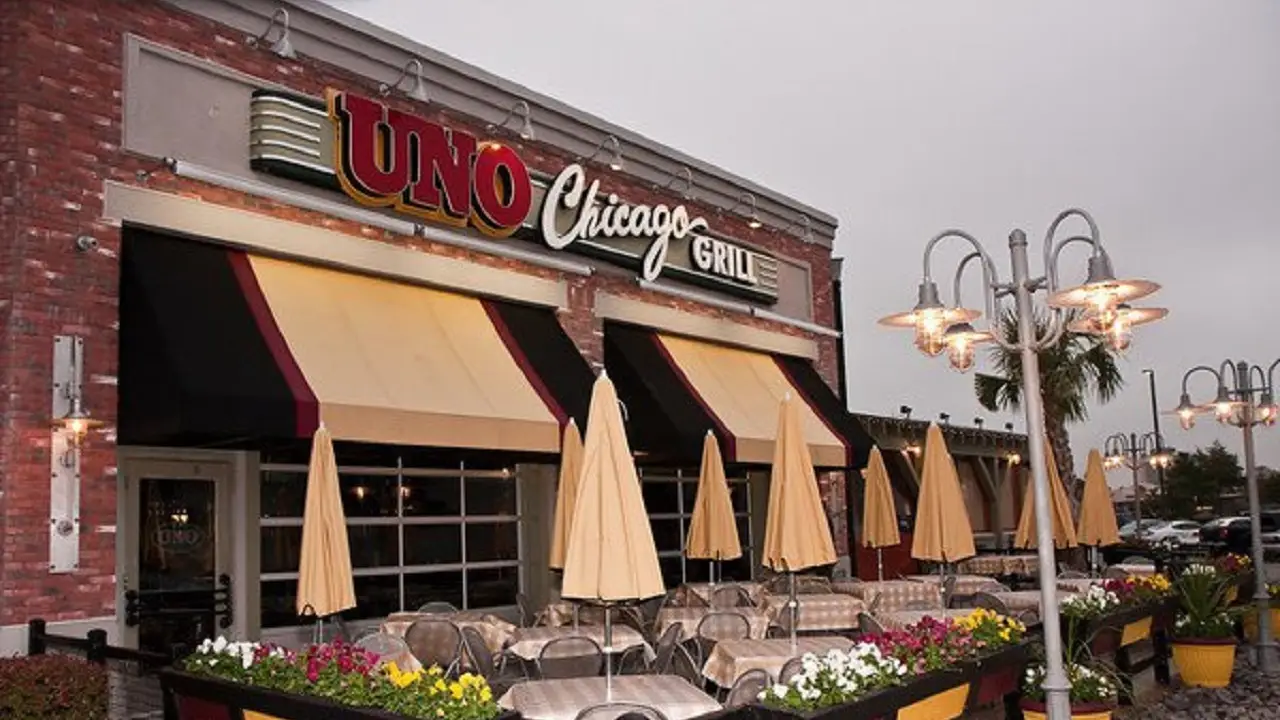Uno Pizzeria & Grill - Norfolk, Norfolk, VA