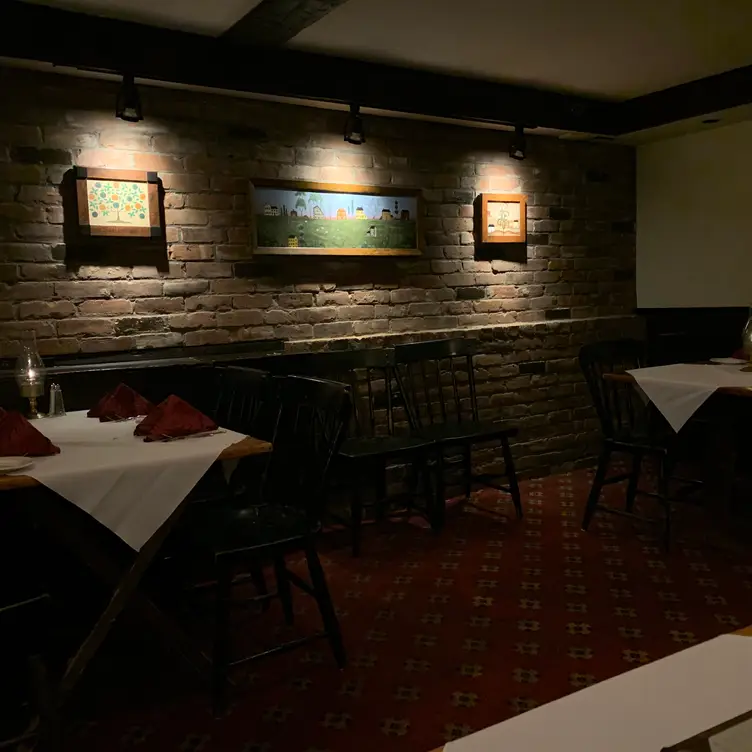 Wiggins Tavern - Hotel Northhampton, Northampton, MA