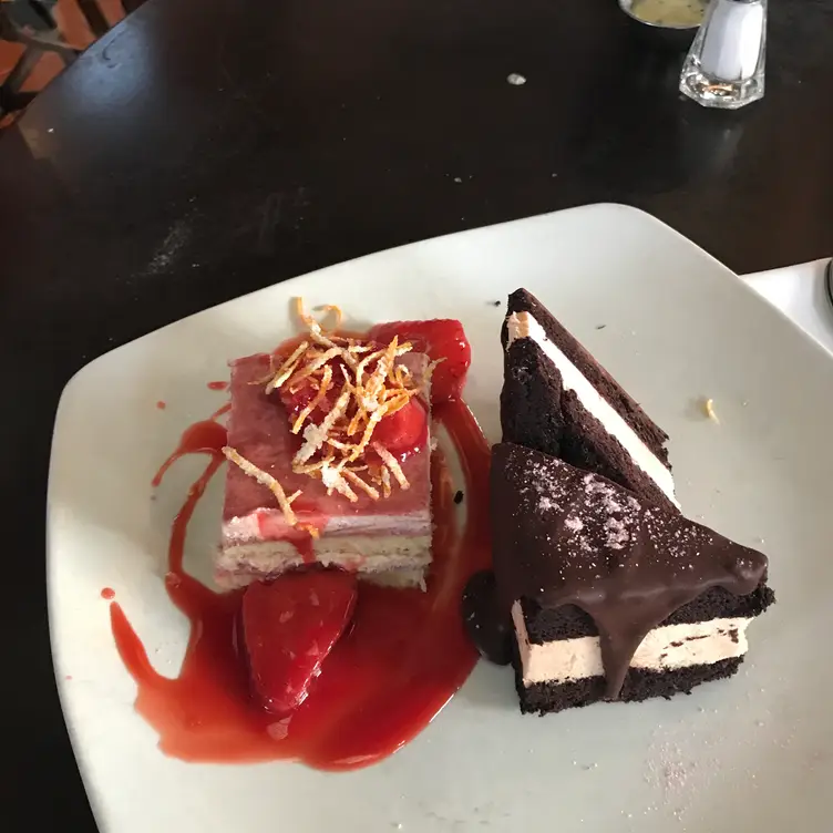 Lucca Restaurant & Bar, Sacramento, CA