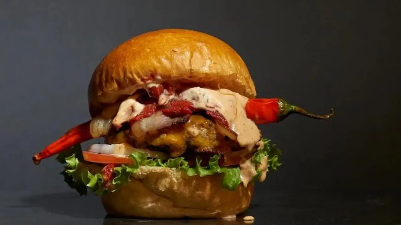 Goldene Rakete (Fraunhoferstraße) BOWLS-BURGER-SALADS, Munich, BY