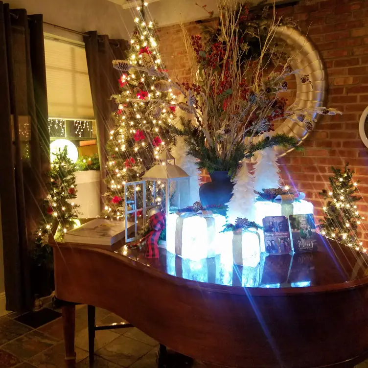 The Would Restaurant, Highland, NY