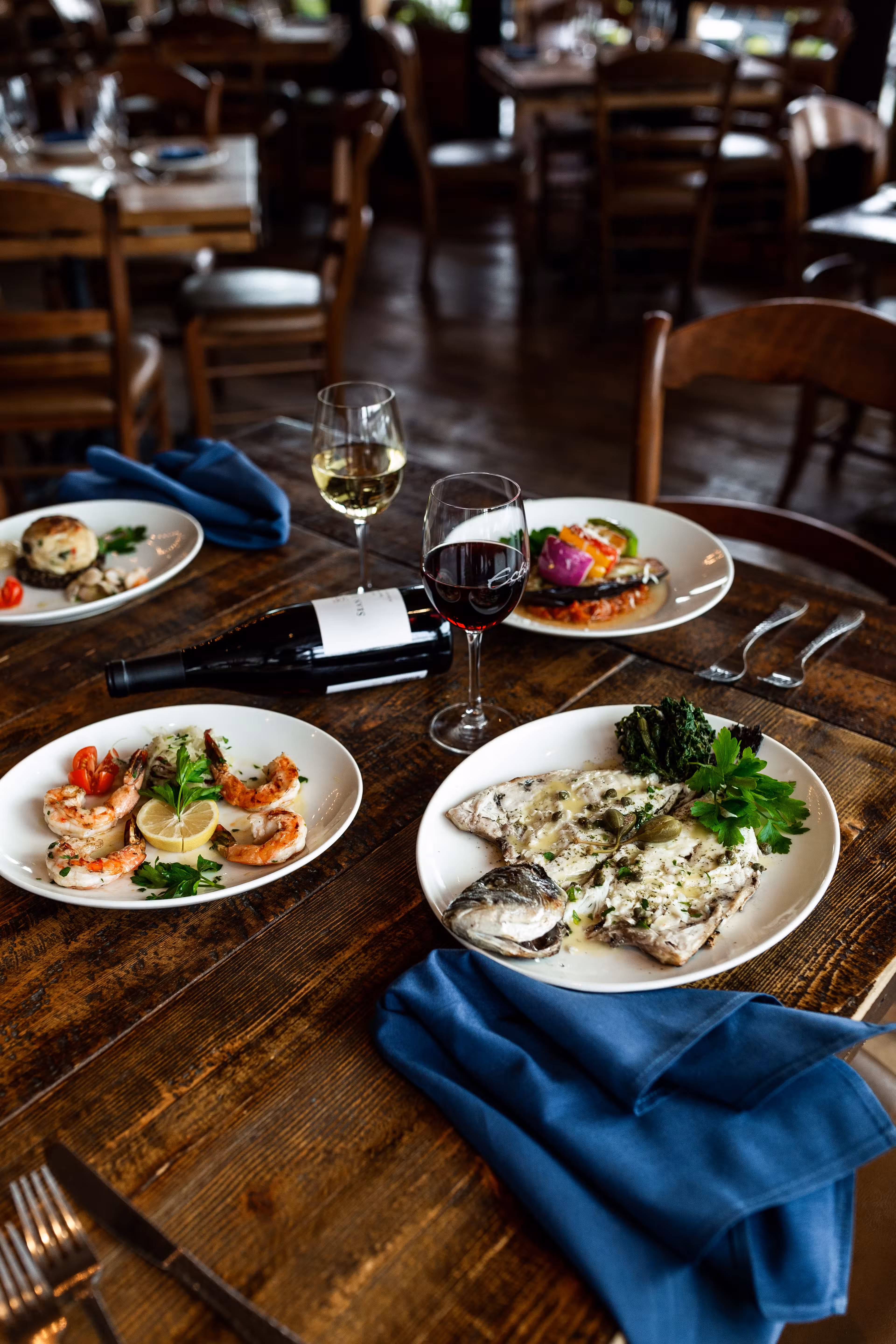 Estia Taverna - Marlton interior