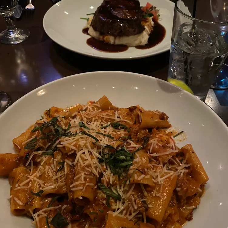 Montarra, Algonquin, IL