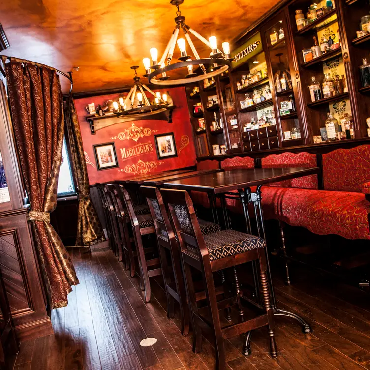 Doc Magilligan's Restaurant & Irish Pub, Niagara Falls, ON