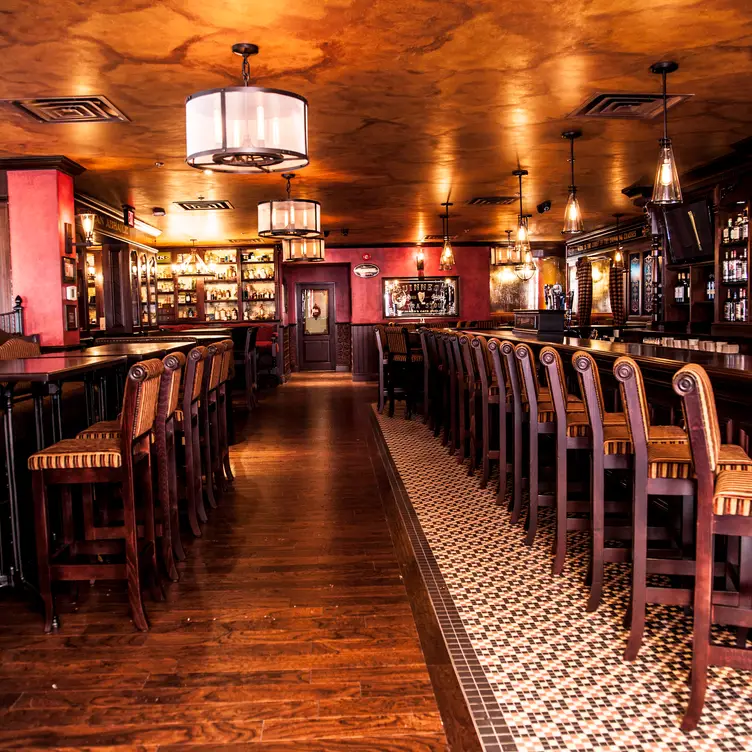 Doc Magilligan's Restaurant & Irish Pub, Niagara Falls, ON