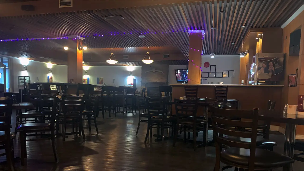 Seasons Bar & Grill, Edmonton, AB