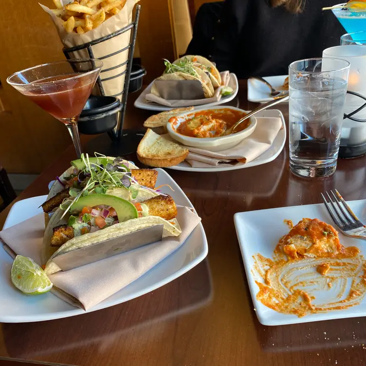 Flight Restaurant & Wine Bar, Glenview, IL
