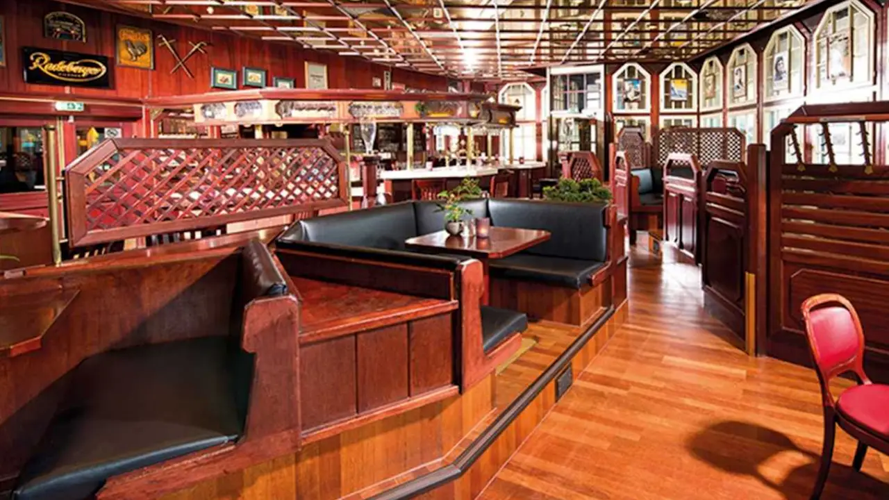 Leo Sportsbar im Leonardo Royal Hotel Frankfurt am Main, Frankfurt am Main, HE