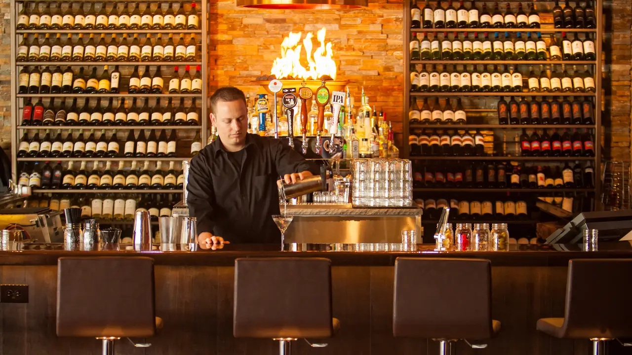 Blackhawk Grille Bar - Blackhawk Grille - Permanently Closed, Danville, CA