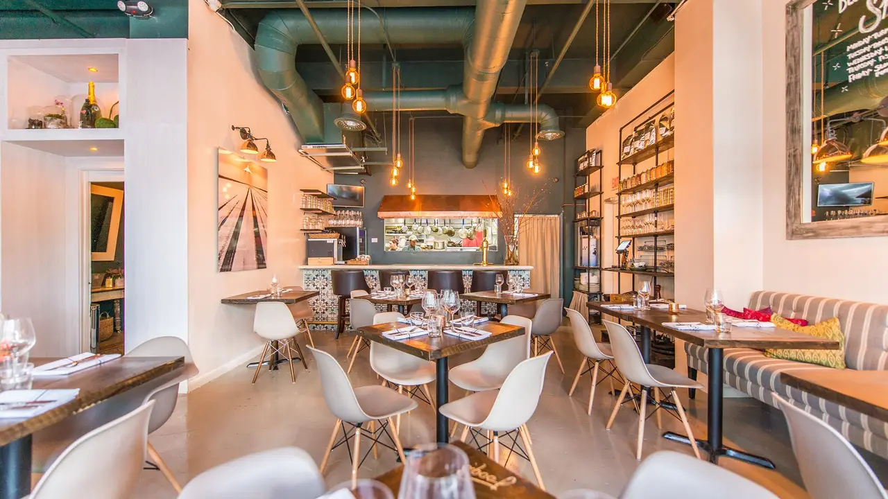 Fooq's Bazaar, Miami, FL