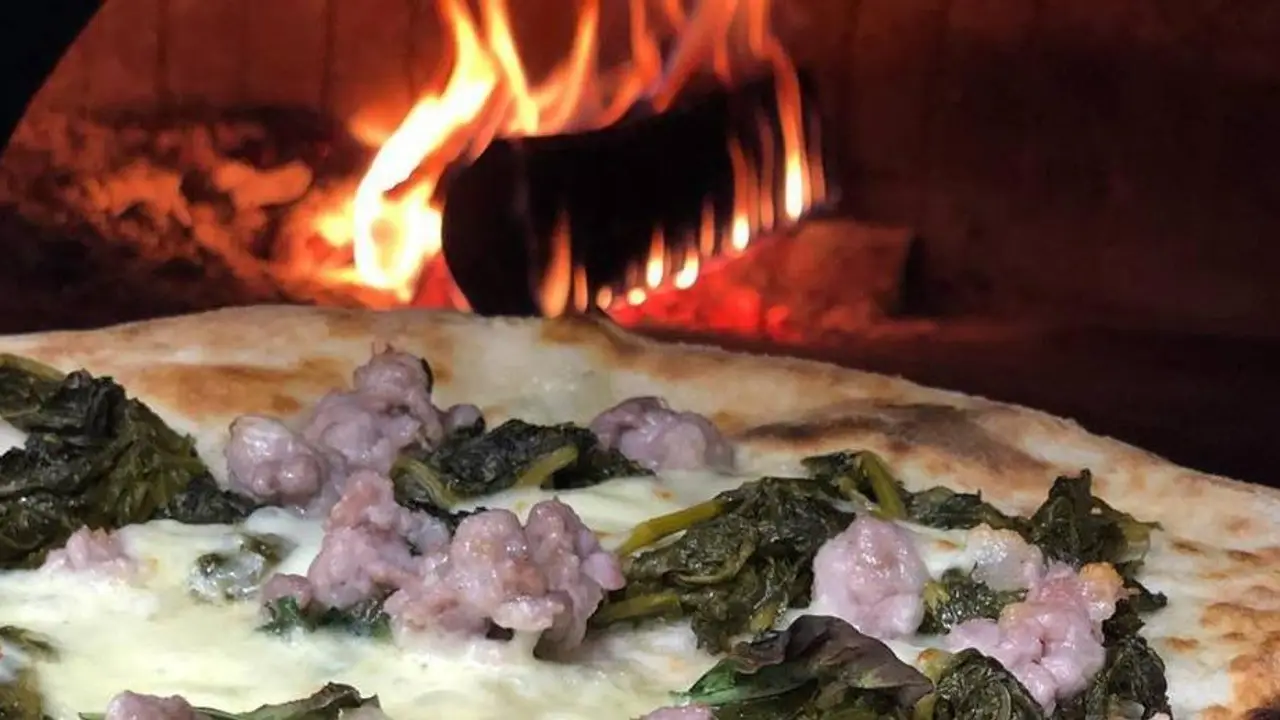 Pizzeria Scugnizzo Trattoria, Naples, CM