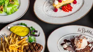 Foto von Les Bubbles Bar and Bistro Restaurant