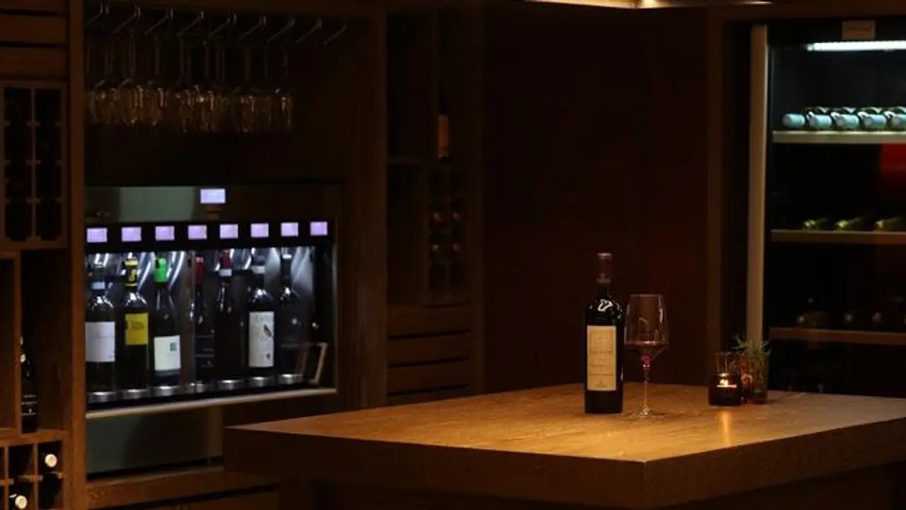 Muse Wine Bar, Hong Kong, 