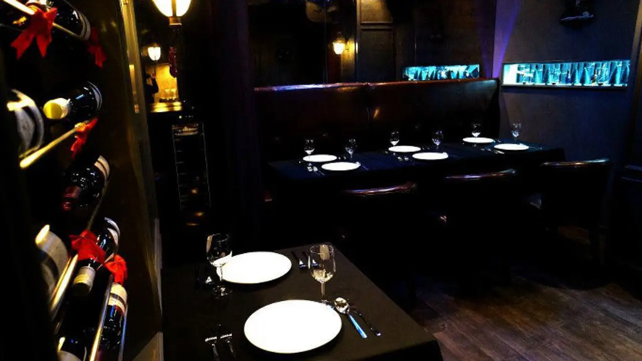Le Paradis Restaurant & Cafe, Hong Kong, 