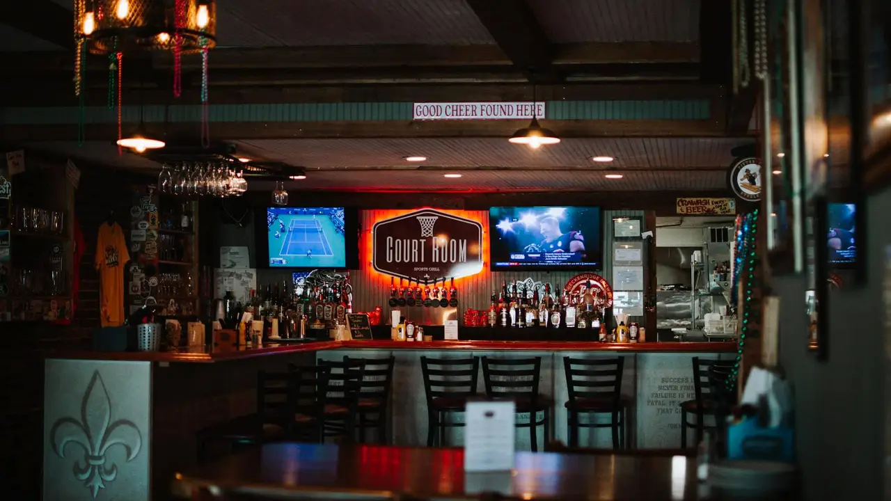 Court Room Sports Grill, Bedford, IN
