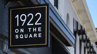 Una foto del restaurante 1922 on the Square