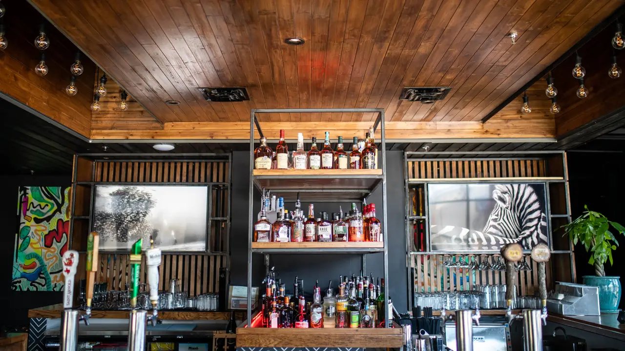 Drop Kick Cocktail Bar & Kitchen, Austin, TX