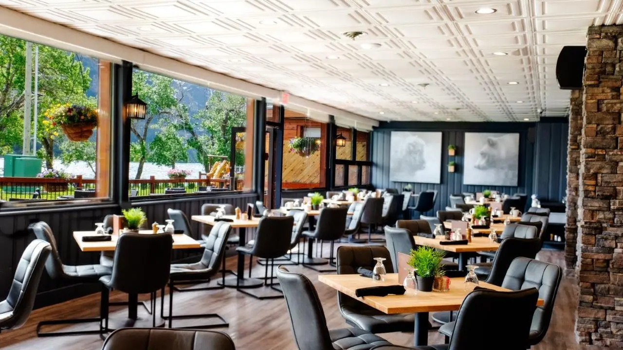 Lakeside Chophouse - Bayshore Inn, Waterton Park, AB