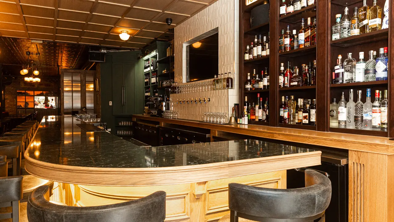 The Commoner Bar Room, Toronto, ON