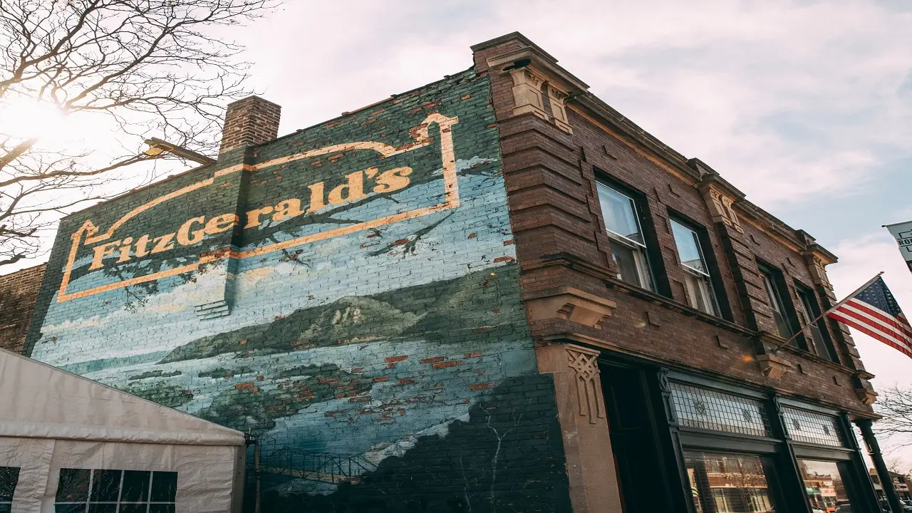 FITZGERALDS, Berwyn, IL