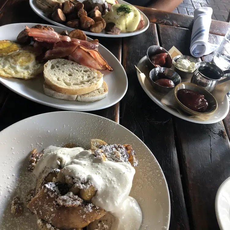 Market Tavern Stockton, Stockton, CA
