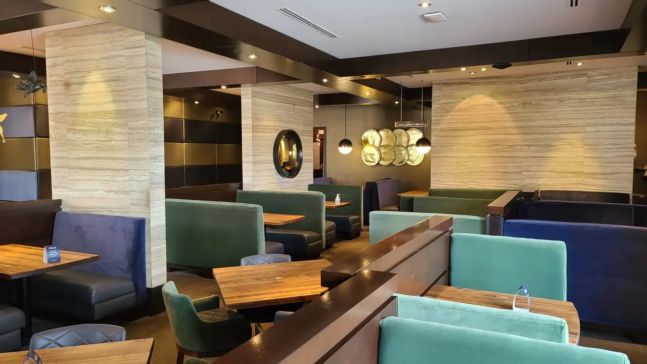 CHOP Steakhouse & Bar - West Edmonton - Stony Plain Road, Edmonton, AB
