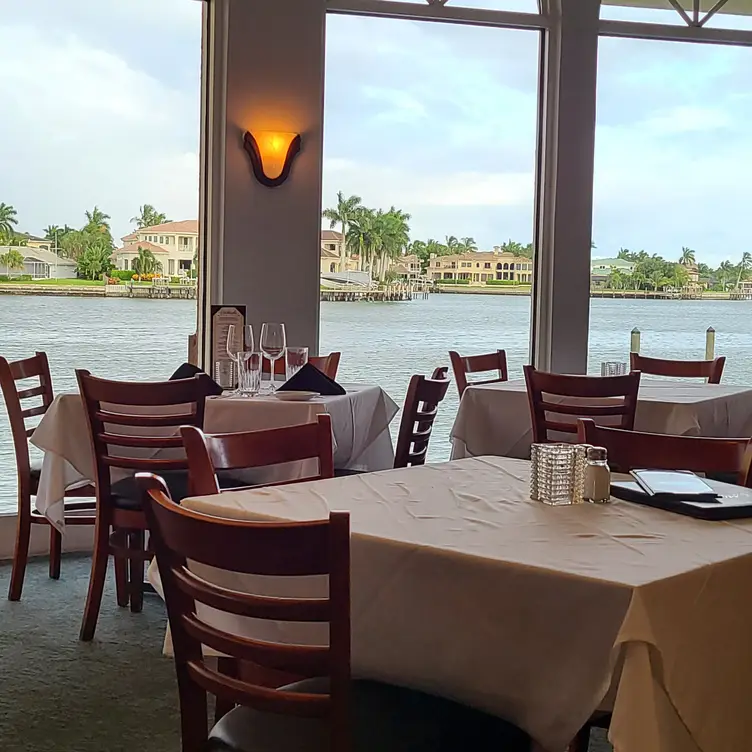T-Michaels Steak and Lobster, Naples, FL