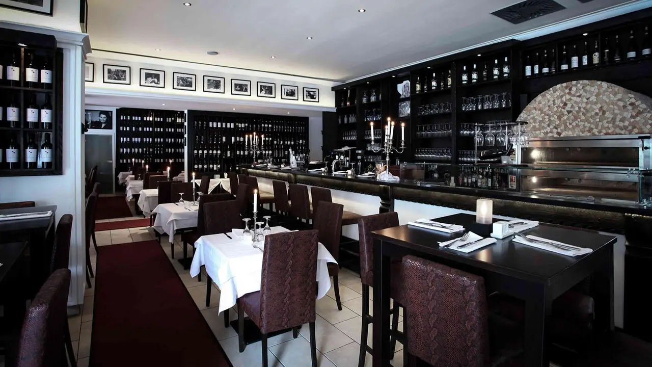 Numero Uno Ristorante / Bar, Berlin, BE