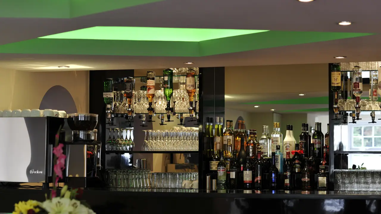 Curzon, Guildford, ENG