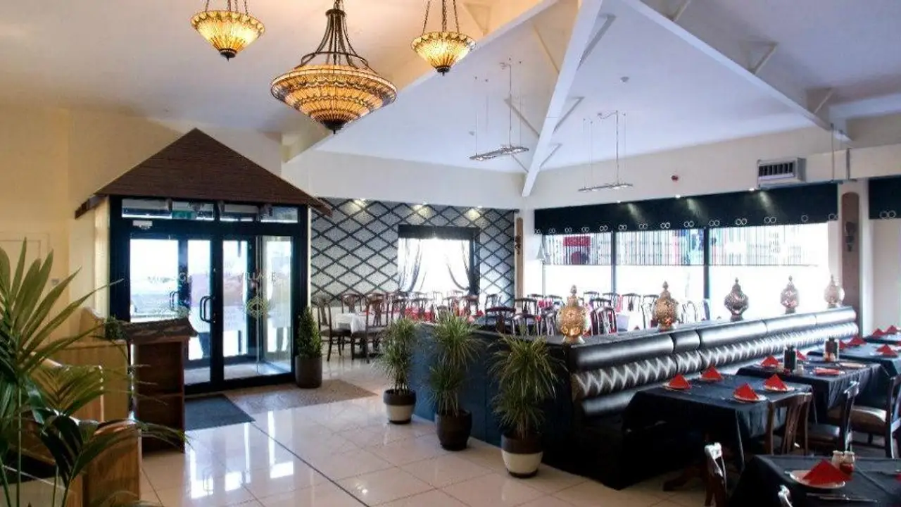 Village Curry House, Glasgow, SCT