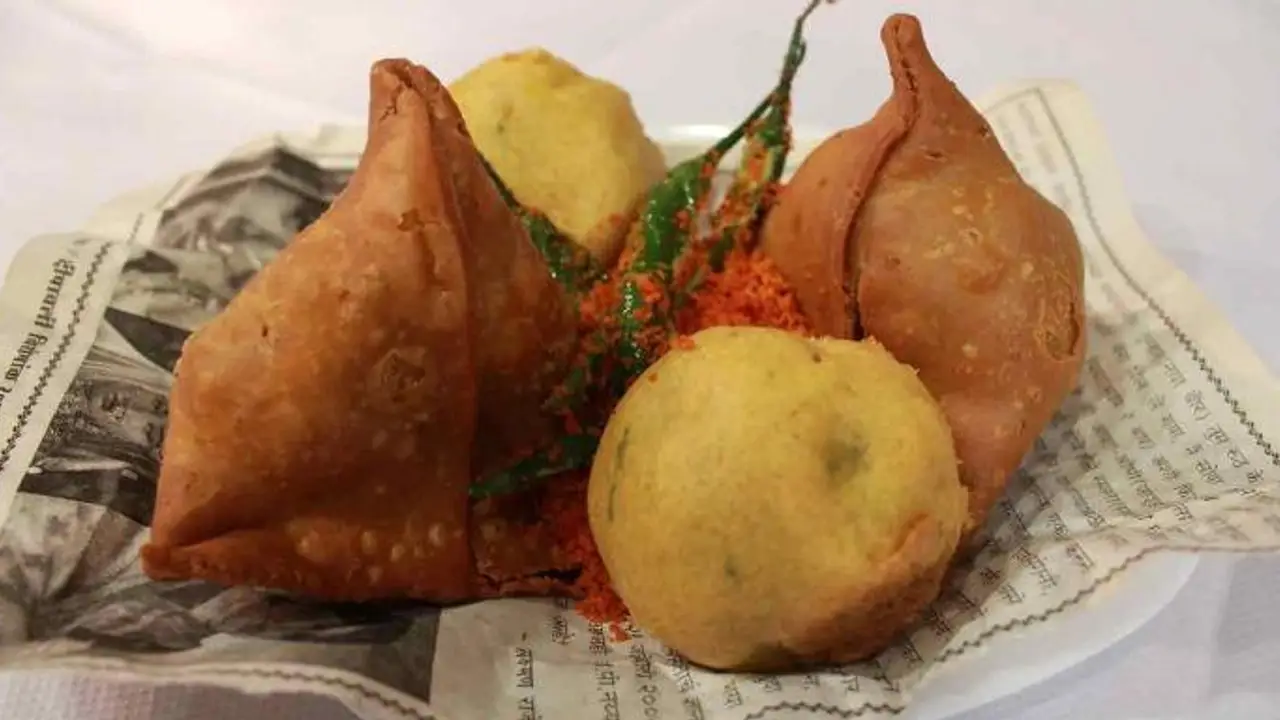 Shree Krishna Vada Pav - Slough, Slough, ENG