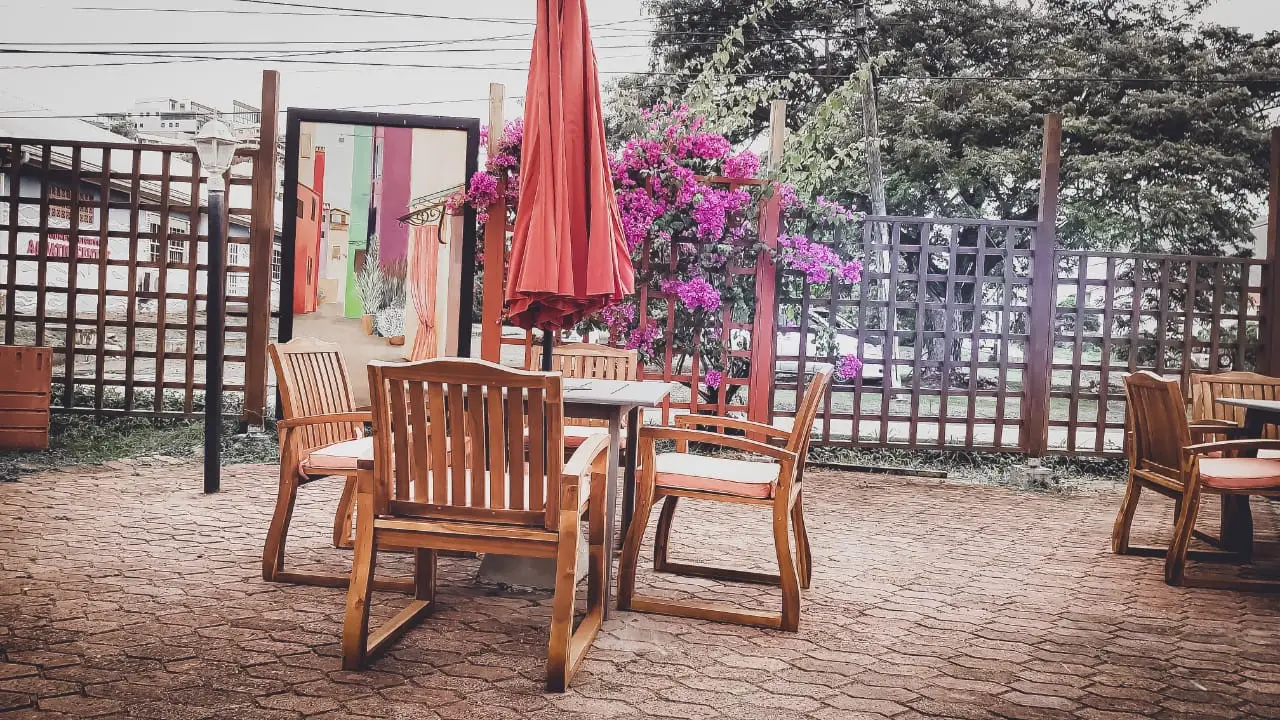 Keylargo Italian, Gros Islet, Outside US