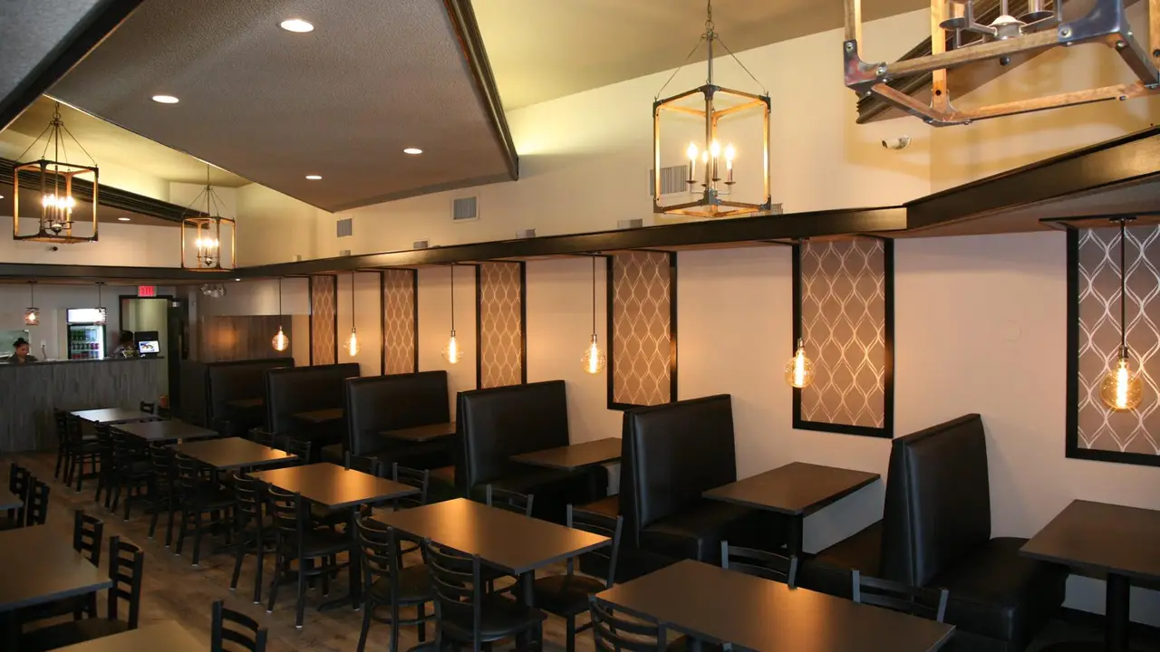 Nine North (Viet - Thai Cuisine), Brantford, ON