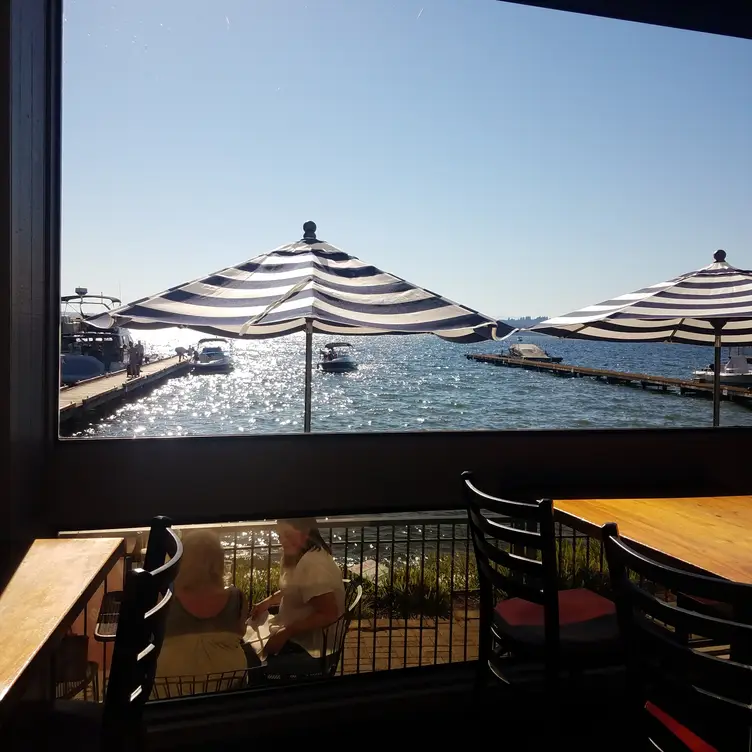 BeachHouse bar + grill, Kirkland, WA