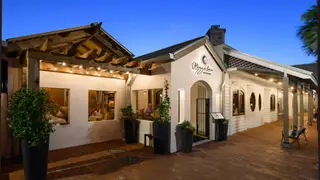 Una foto del restaurante Mezza Luna