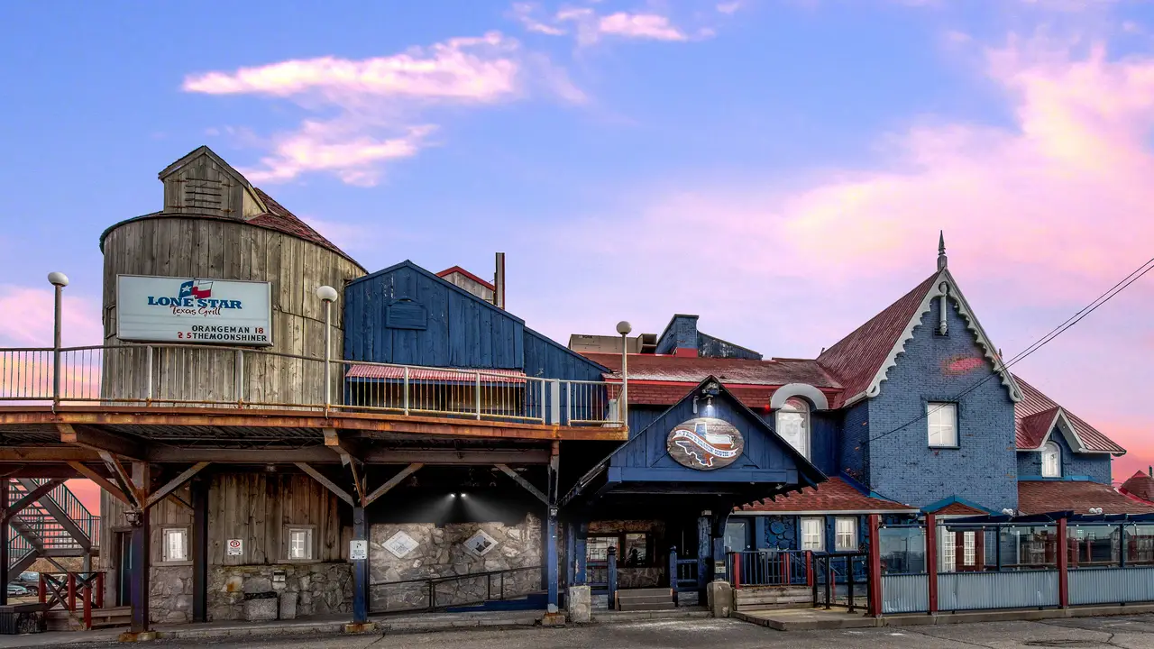 Lone Star Texas Grill - St. Laurent, Gloucester, ON