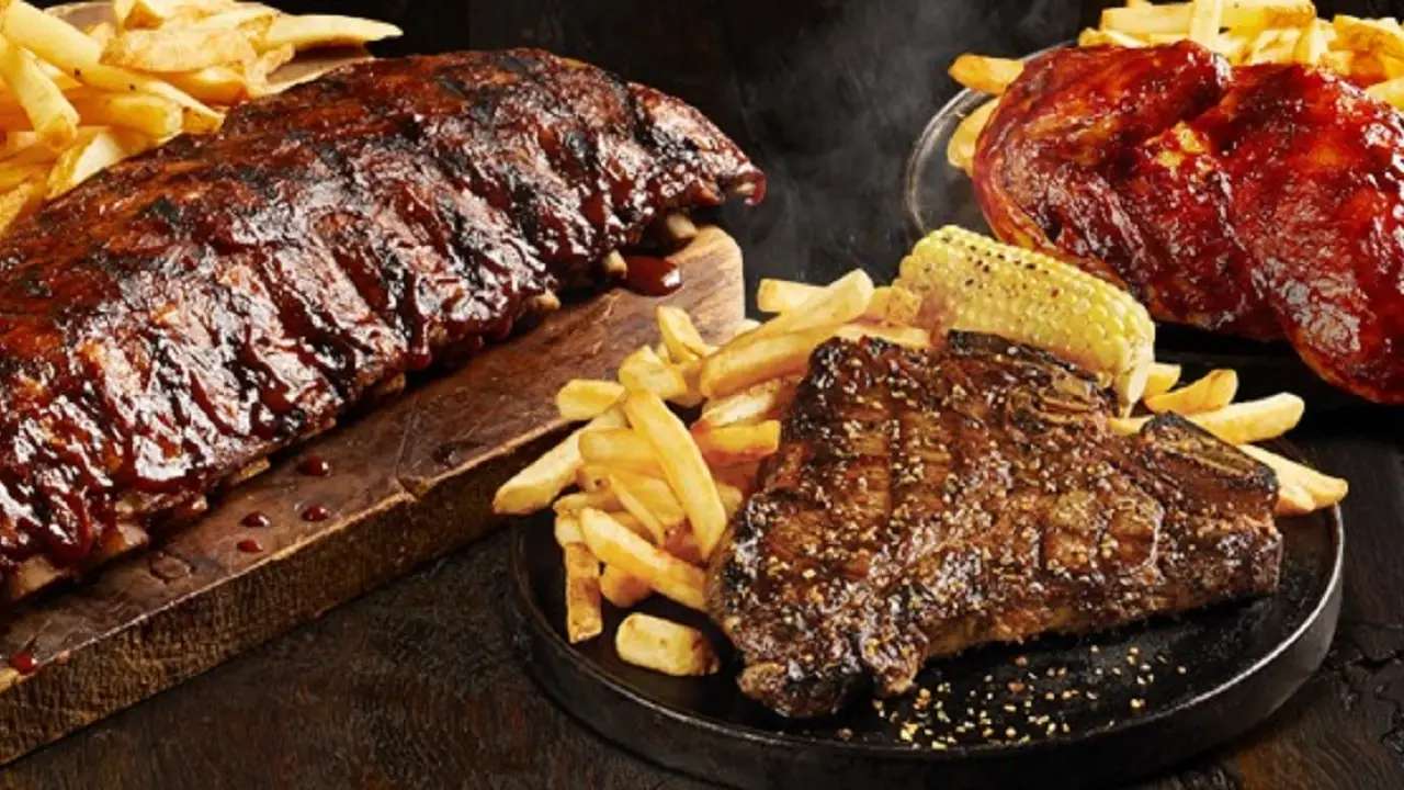 Chuck's Roadhouse Bar & Grill - Brantford, Brantford, ON