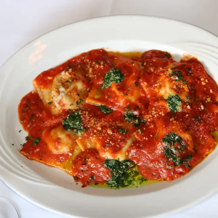 Bareli's Restaurant - Secaucus, Secaucus, NJ