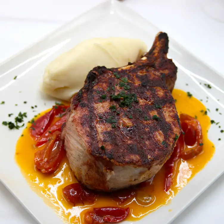 Bareli's Restaurant - Secaucus, Secaucus, NJ