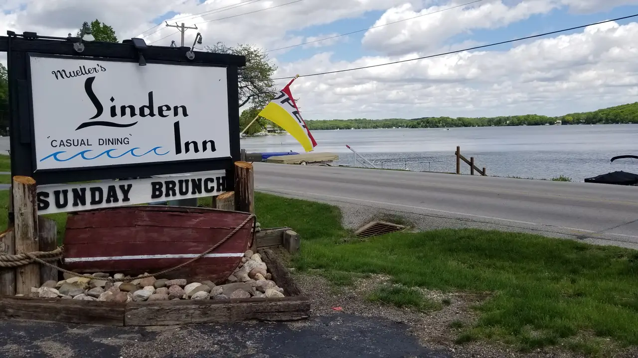 Mueller's Linden Inn, Hartford, WI