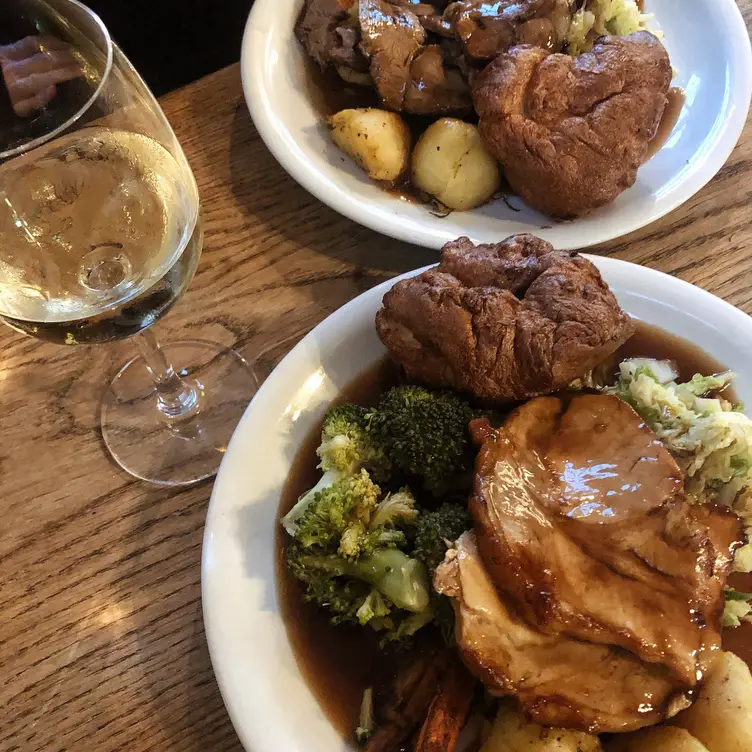 The Crown & Anchor, London, 
