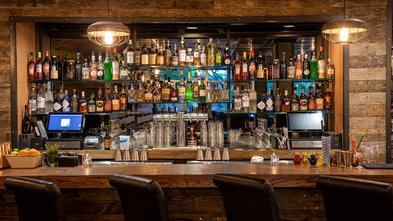 Handcraft Kitchen and Cocktails Mount Pleasant, Mount Pleasant, SC