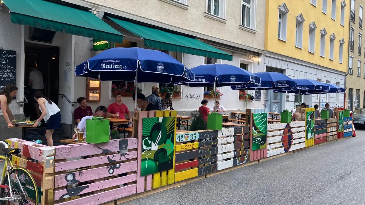 Cooperativa - Restaurant Bar Grill, München, BY