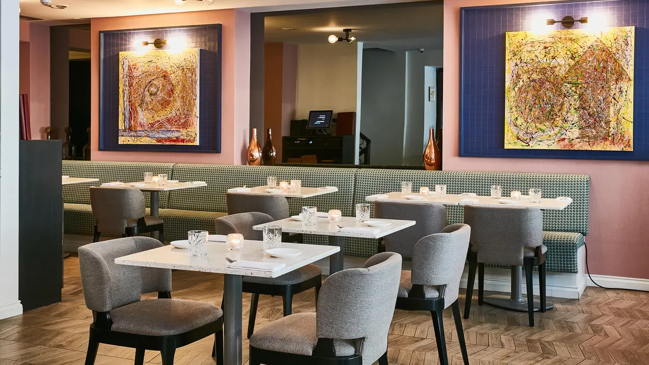 XR - Casual Dining, London, 