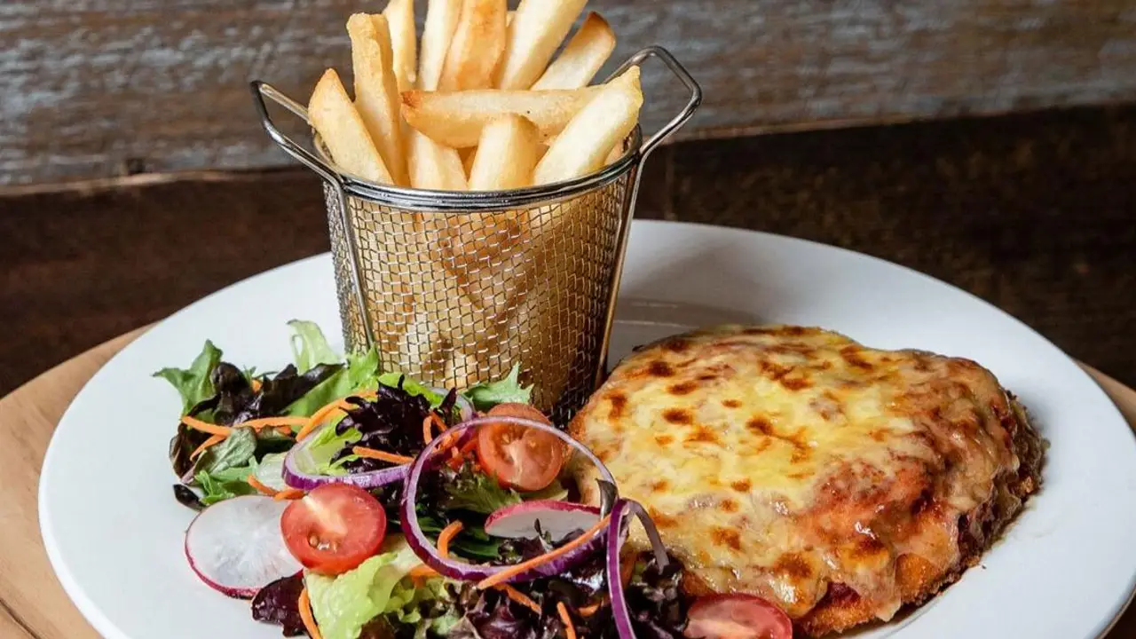 Gladstone Park Hotel Restaurant, Gladstone Park, VIC