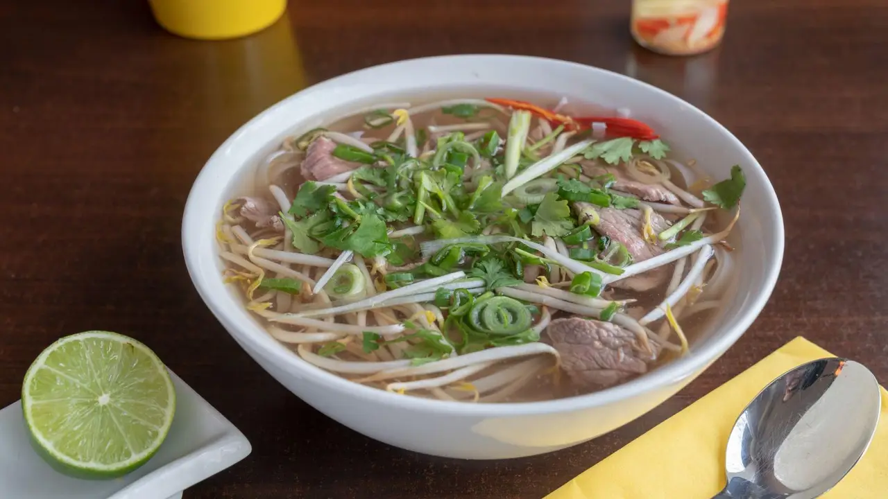 Nhat-Nguyet Quan, Berlin, BE