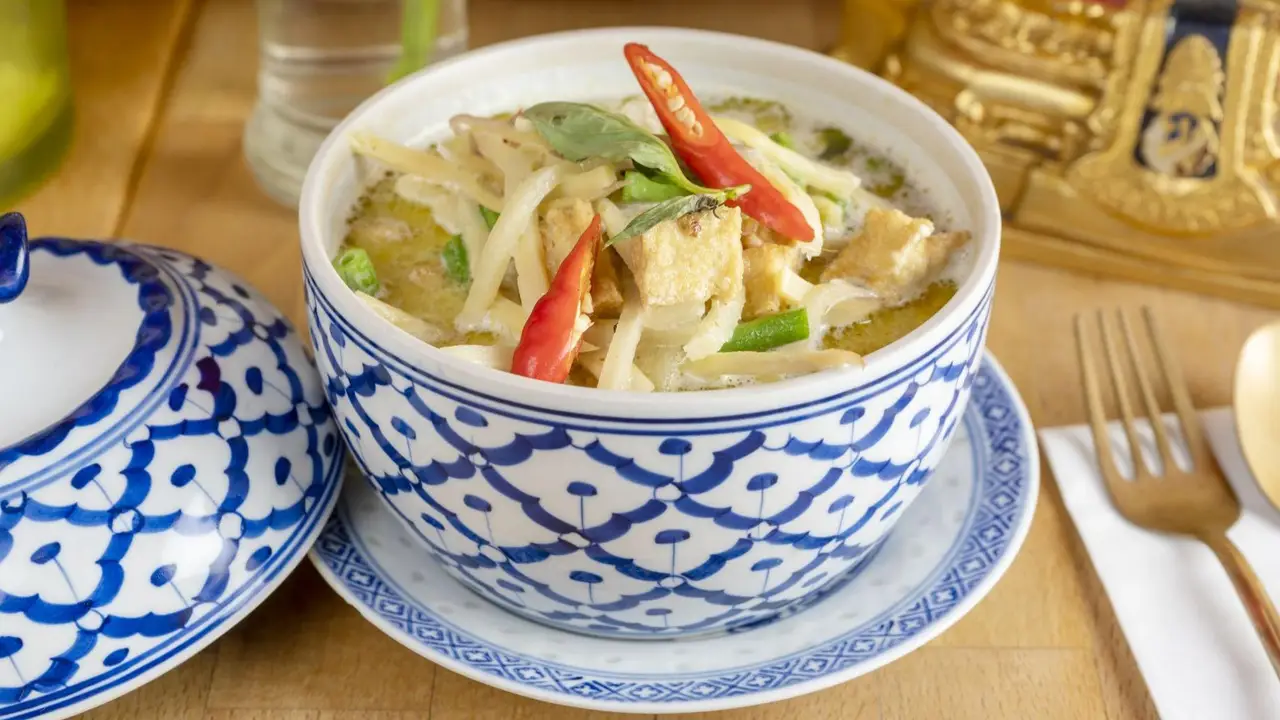 Taleh Thai, Berlin, BE