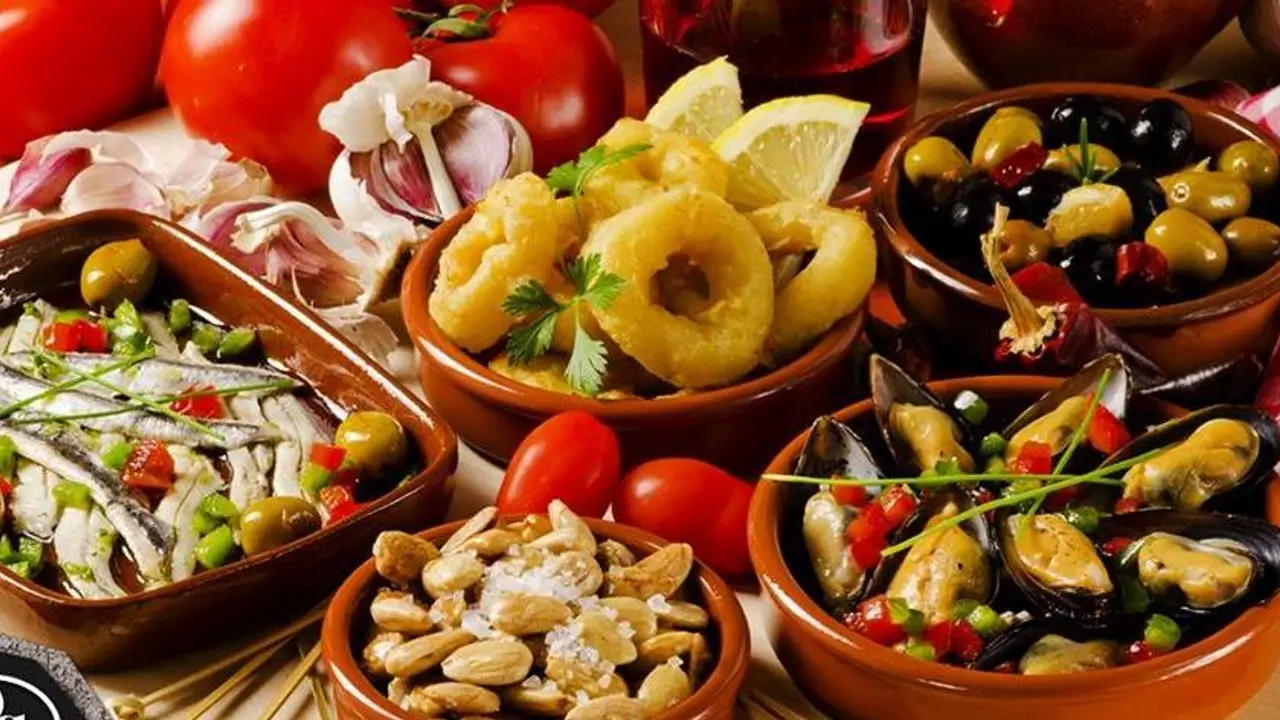 Latinos Restaurant & Tapas Bar, Benfleet, ENG