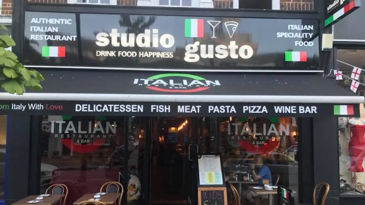 Studio Gusto, Bromley, ENG