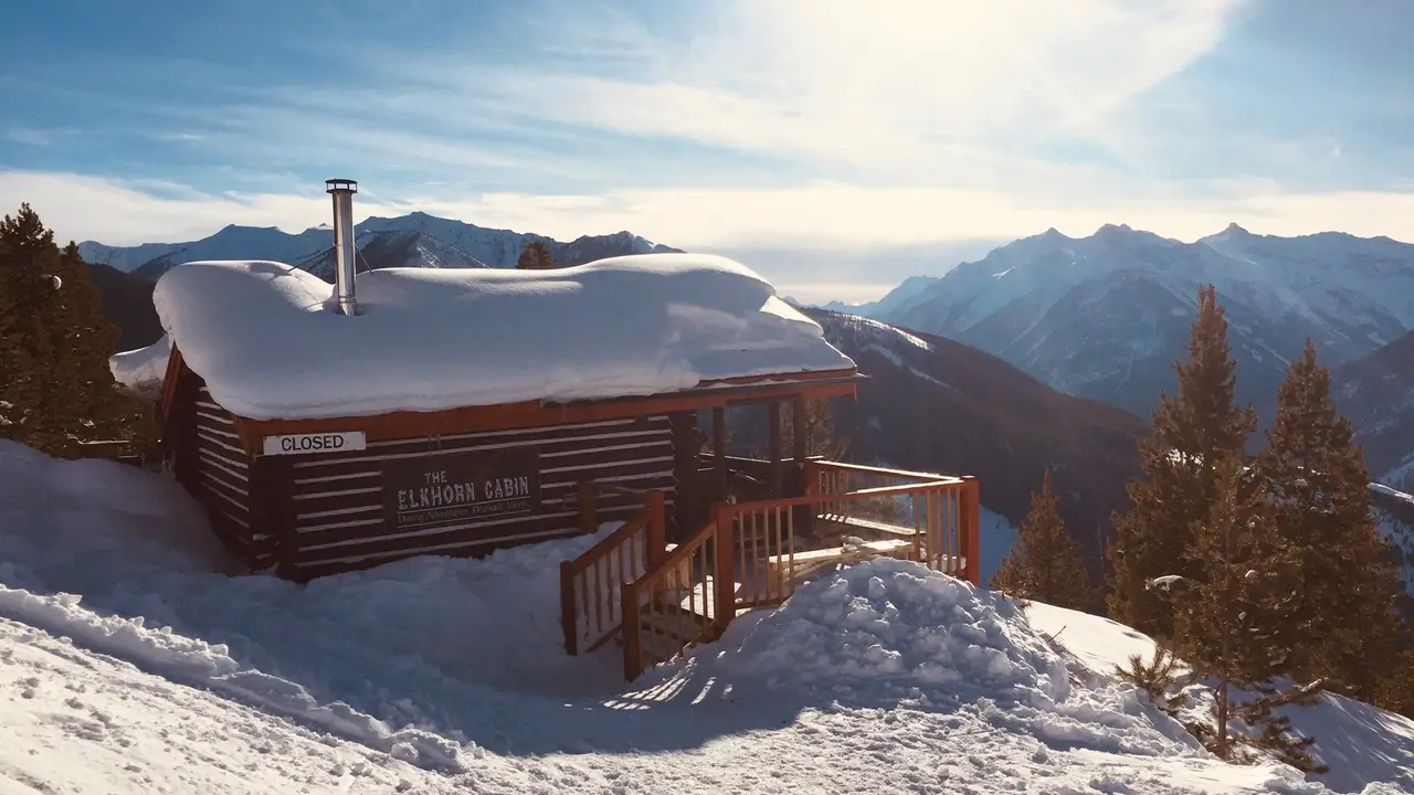 Elkhorn Cabin, Panorama, BC
